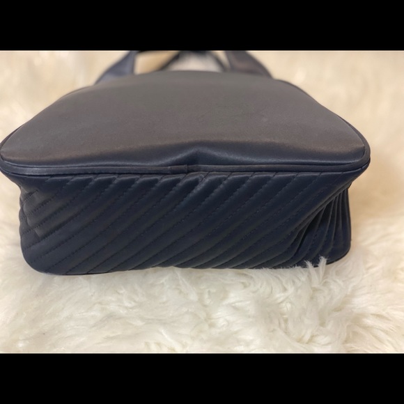 vintage ysl handbag - Picture 3 of 8